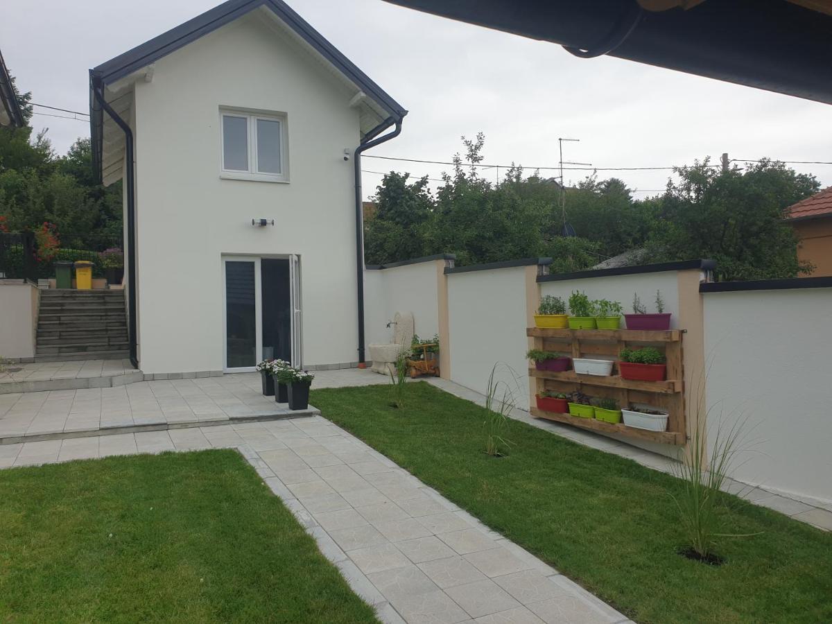 Apartmani Kruna Vrdnik Exterior photo